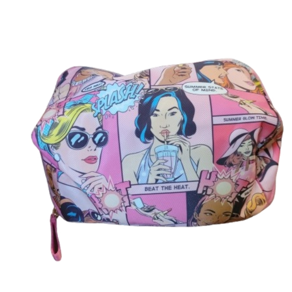 Estee lauder Makeup bag Beat the Heat print so cute